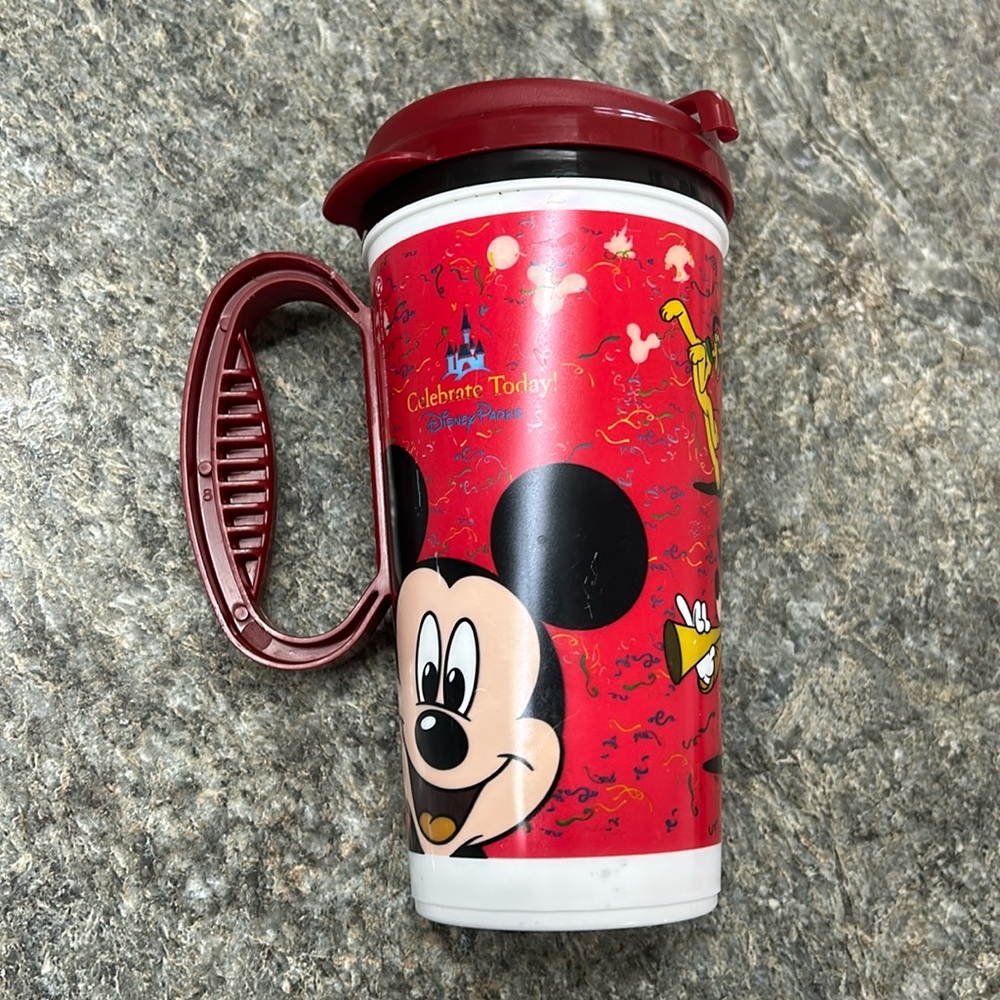 2009 Coca Cola Disney Parks Travel Cup Mug wih Lid